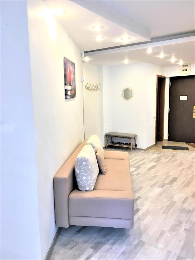 Large Apartment In Ultra-Central Location Brașov Exterior foto